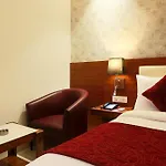 Fabhotel Skye Suites