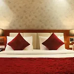 Fabhotel Skye Suites