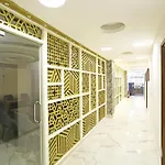 Hotel Ambrosia Inn - Near Delhi Airport