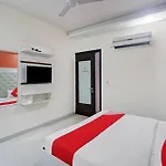 Oyo 12675 Hotel Star Inn
