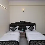 Oyo Hotel Silver Shine Near Gurudwara Shri Bangla Sahib