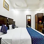 Hotel Legend - Walk-In From New Delhi Railway Station