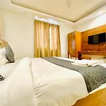 Hotel Seven Suites Near Igi International Airport