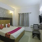 Hotel Samara Kingdom Near Delhi Airport