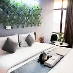 Hotel Manya Saket - Ignou Road