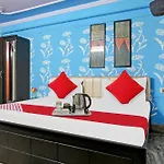 Flagship Hotel Decent Stay Near Pvr Vikaspuri Delhi
