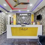 Collection O Hotel Golden Blue Near Dwarka Sector 21 Metro Station