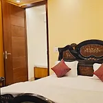 Hostmystay-2Bhk Amarcolny Market