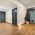 Townhouse Cr Park Near Lotus Temple