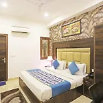 Hotel The Kiara Near Delhi Airport