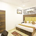 Hotel The Kiara Near Delhi Airport