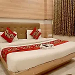 Hotel Klick International - 2 Min Walking From New Delhi Railway Station