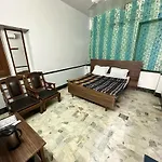 New Royal Hotel