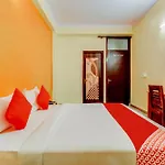 Oyo Flagship Jhankar Road