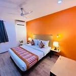Hotel Golden Saffron - Punjabi Bagh Delhi