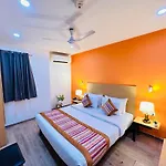 Hotel Golden Saffron - Punjabi Bagh Delhi