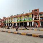 Hotel Sapphire At New Delhi Railway Station