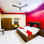 Hotel Bashistha - 2Mint Walk Nizamuddin Railway Station