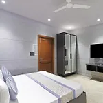 Hotel Preet Inn 05 Mints Walking Distance Nizamuddin Railway Station