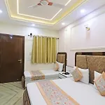 Hotel Samrat Residency 10 Mints Walking Distance Nizamuddin Railway Station