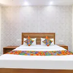 Fabhotel Starlight