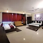 SPOT ON 7344 My H Rooms