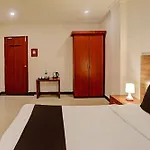 Hotel Airport Land
