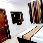Hotel Crystal Deluxe At New Delhi Railway Station
