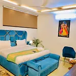 Divine India Service Apartment 3 Bhk D-198 Saket