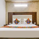 Del Fox Hotel Stay House At New Delhi Railway Station