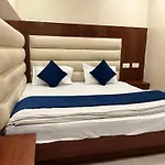 Hotel Plaza Saphire At New Delhi Railway Station