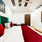 Staybook South Delhi
