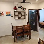 Gautam Nagar Homestay South Delhi