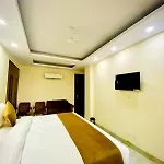 Hotel Grand - Govindpuri