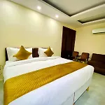 Hotel Grand - Govindpuri