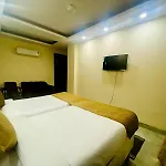 Hotel Grand - Govindpuri
