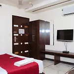 Hotel Le Benz - New Delhi Train Station