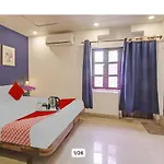 Krishna Residency And Guest House