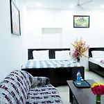 Hotel Jerry Residency
