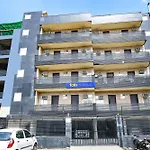 Fabhotel Model Town