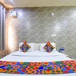 Fabhotel Model Town