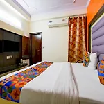 Vedant Deluxe By Singh Residency