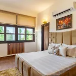 Stayvista At The Cityscape With Lawn & Pool