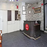 Oyo Flagship Hotel F Five