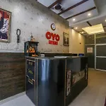 Oyo Hotel West Delhi Inn Near Tdi Mall