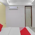 Hotel O Silver Stays