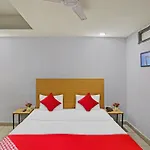 Oyo Flagship Red Stay Near V3S Mall
