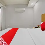 Oyo Flagship Red Stay Near V3S Mall