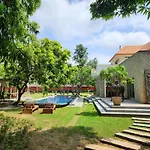 Elivaas Oasis - Luxe 6 Bhk With Pvt Pool