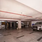 Hotel Leo Saffron - Corporate Stay Pitampura